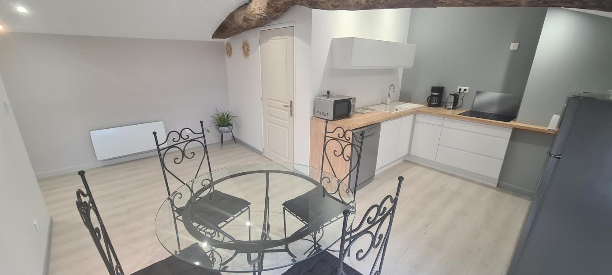 Gites De 2 A 11 Personnes Au Domaine D'Usson Echebrune Exterior photo